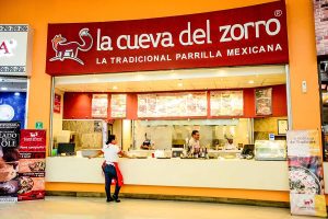 Restaurante la Cueva del Zorro en plaza Outlet Puebla Premier