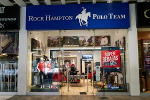 Tienda Rock Hampton Polo Team en plaza Outlet Puebla Premier