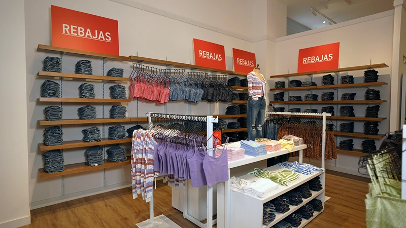 Abercrombie Fitch Outlet rebajas en tienda