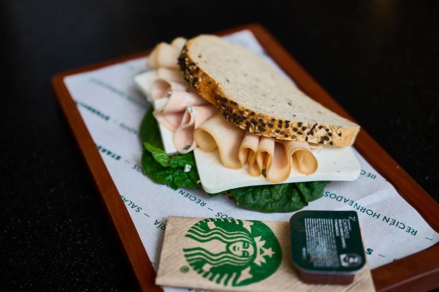 Sándwich de Pavo y Panela Starbucks