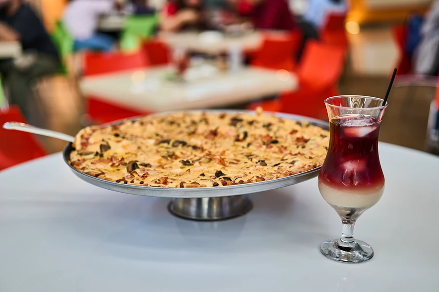 Pizza Trappola en restaurante Outlet