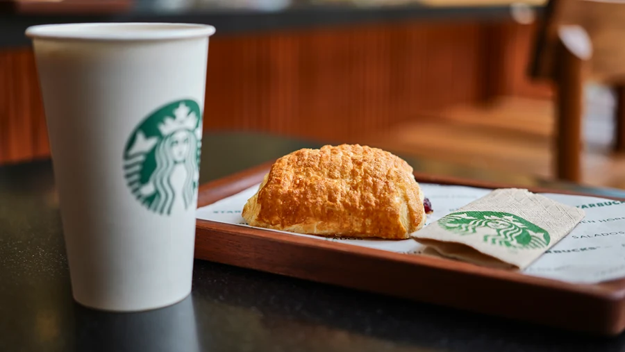 Pan dulce con café Starbucks