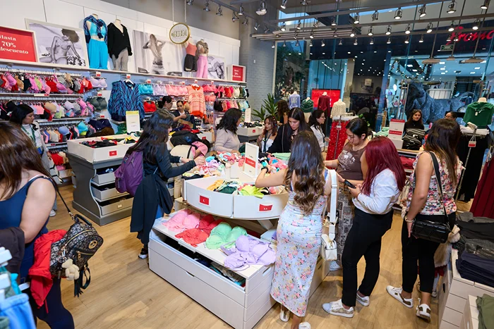 Ropa de mujer con descuento durante el Buen Fin Outlet