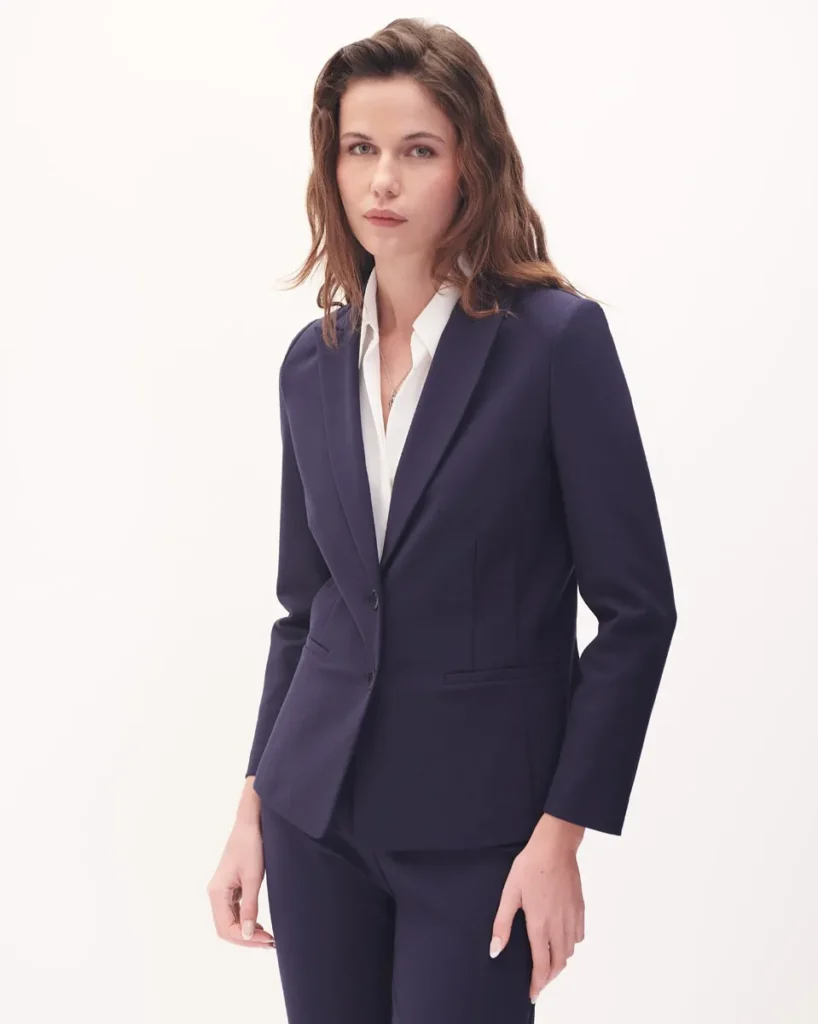 Blazer azul marino de punto y corte frances: Mara Julio