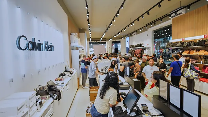 Experiencia de compra en la tienda CK de Outlet Puebla Premier durante la edición 2025