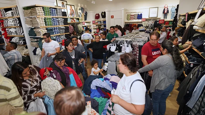 Gran variedad de ropa de marca con los precios más bajos del año