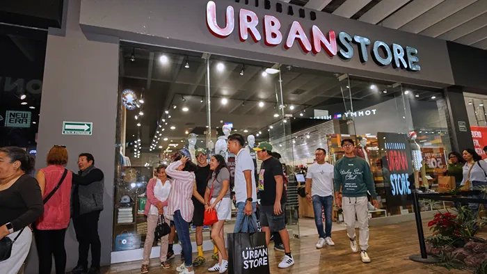 Concepto de moda urbana con descuentos especiales en Urban Store