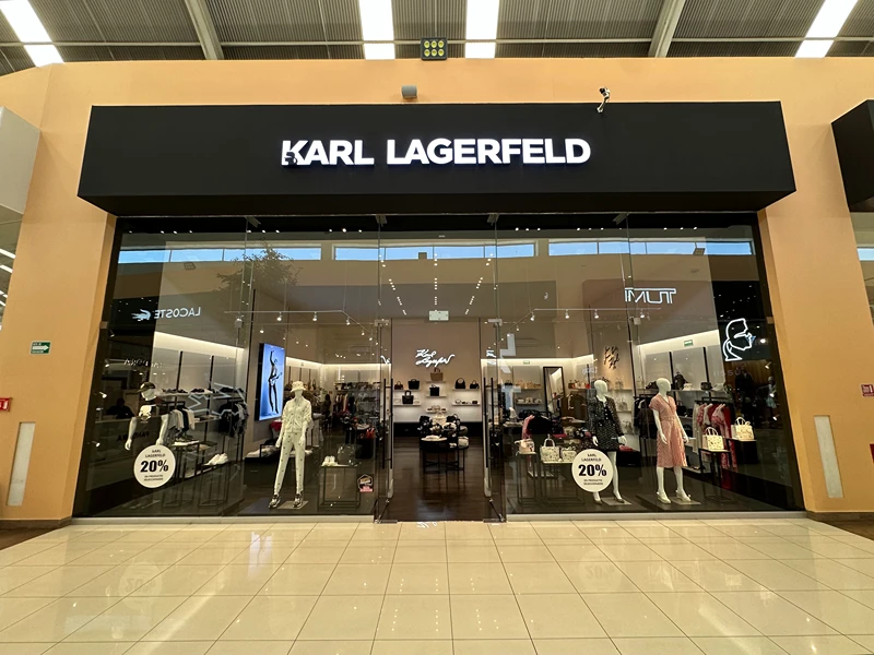 Karl Lagerfeld en plaza Outlet Puebla Premier México