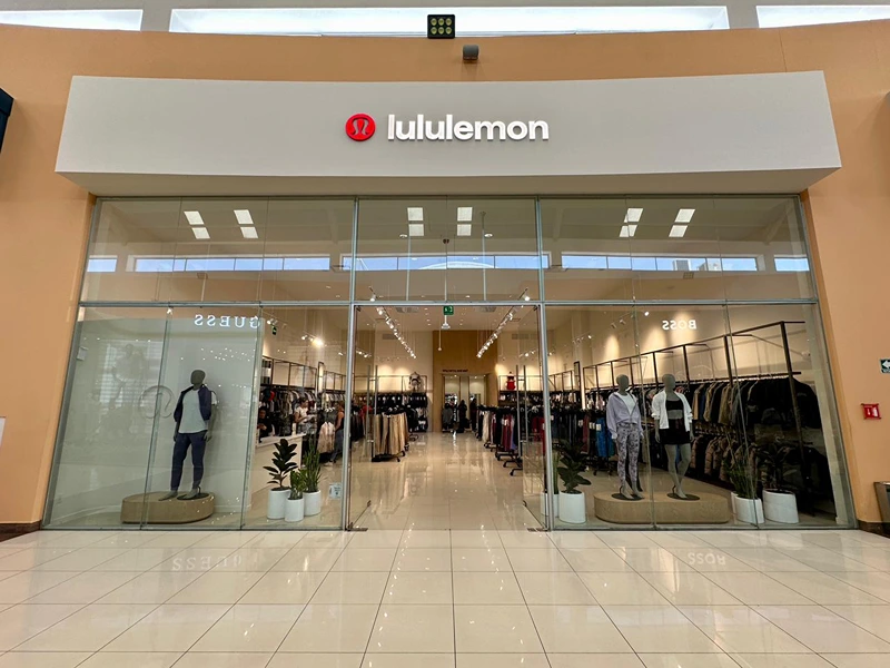 lululemon tienda de ropa deportiva y para yoga de hombre y mujer en Puebla Outlet Premier