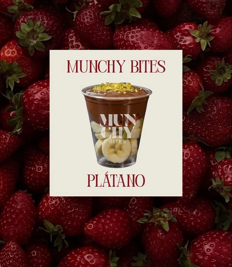 MUNCHY Plátanos con chocolate en plaza Outlet Puebla Premier
