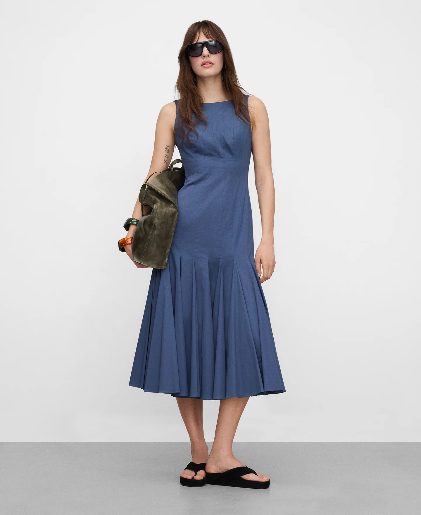 Adolfo Domínguez Outlet Puebla tienda de ropa y accesorios para mujer