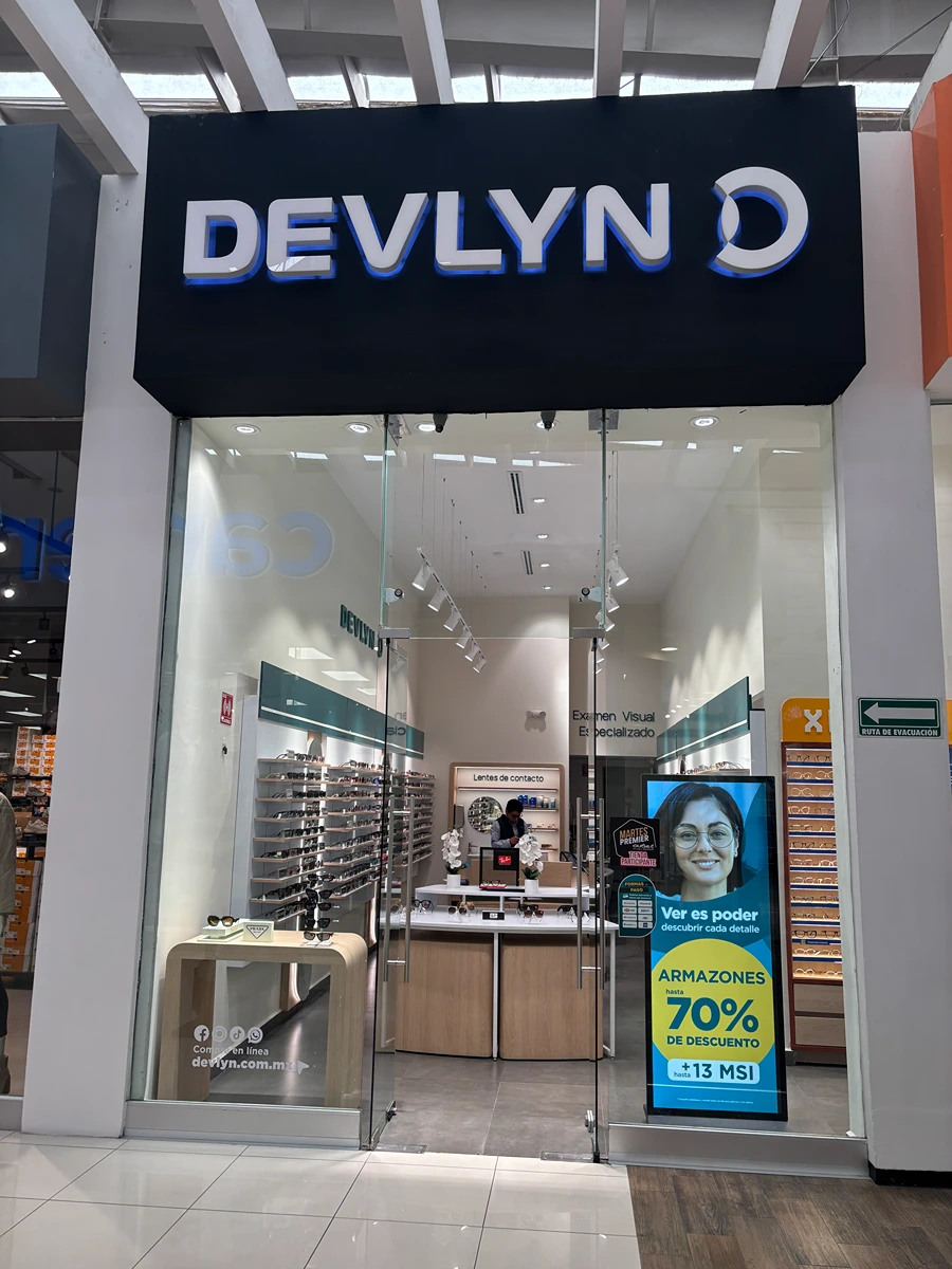 Tienda Óptica Devlyn en plaza Outlet Puebla Premier