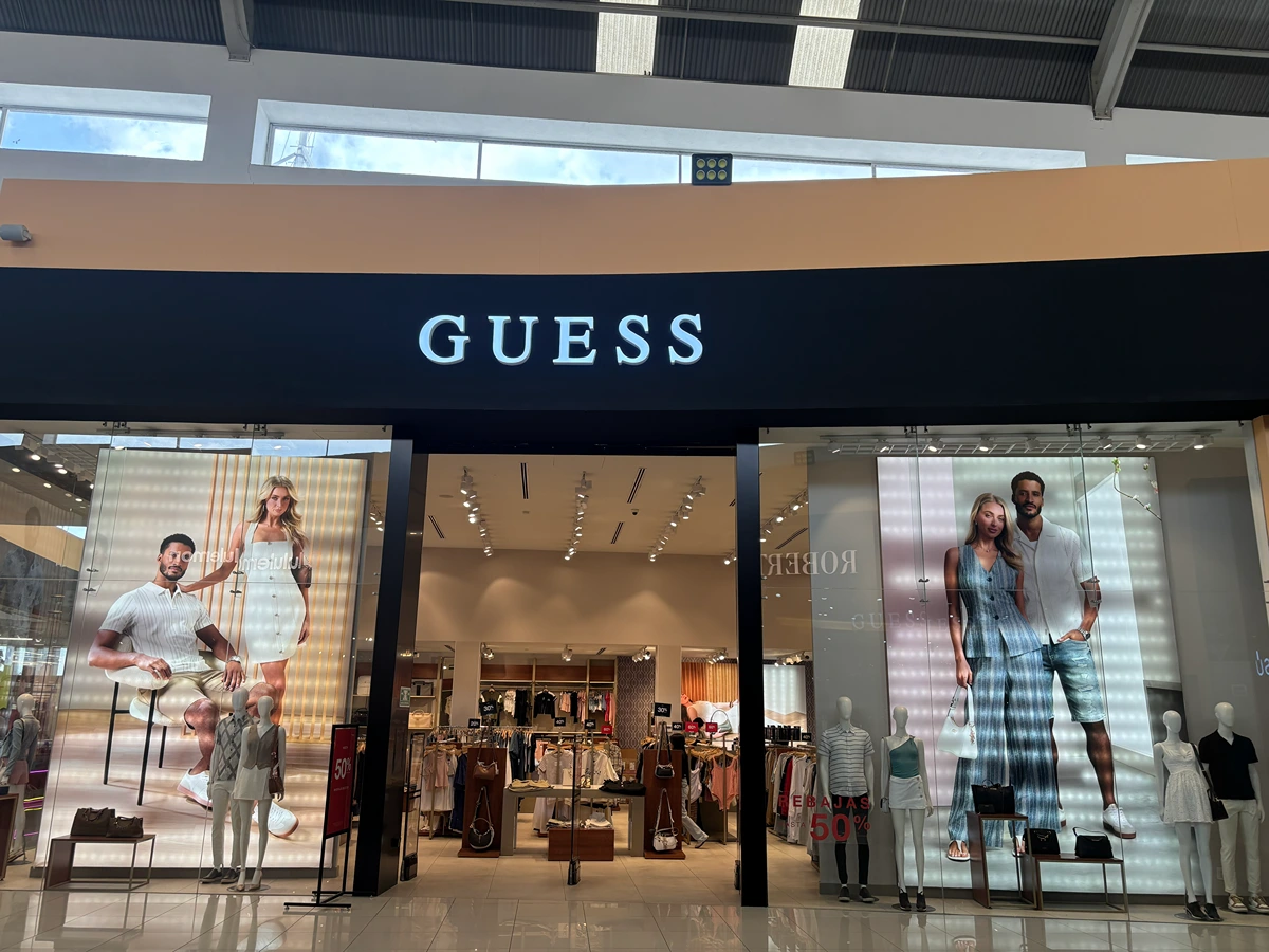 Tienda Guess Outlet Puebla Premier