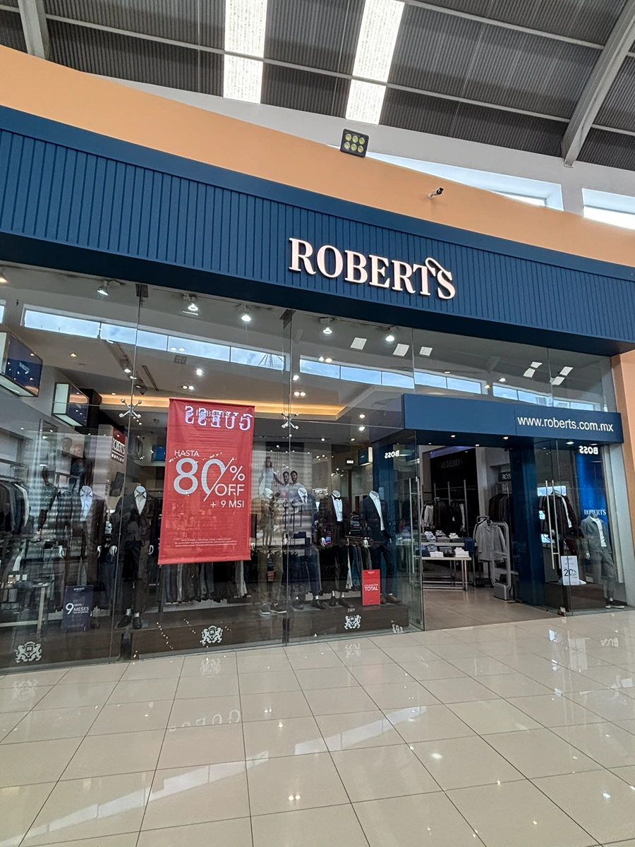 Tienda Roberts centro comercial Outlet Puebla Premier