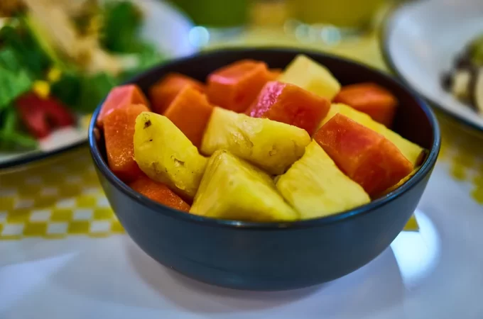 Piña con Papaya en Fresh