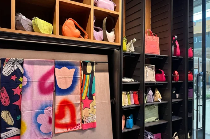 Productos TOUS con promociones en tienda outlet